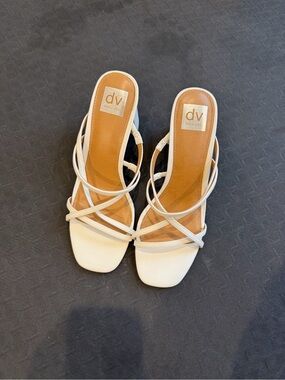 Dolce vita size 9.5 heels white heels